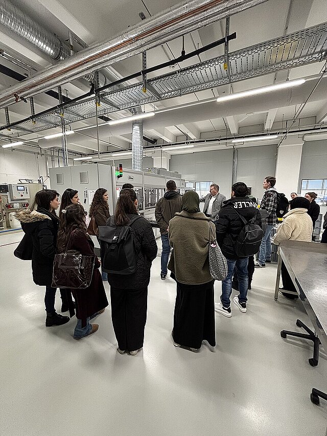 Studierende besichtigen SOMI medical GmbH in Pforzheim