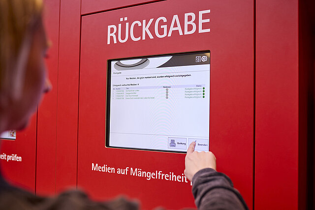 Rückgabe 2025 Bildschirm des Rückgaberegal - copyright:Stadtbibliothek Pforzheim