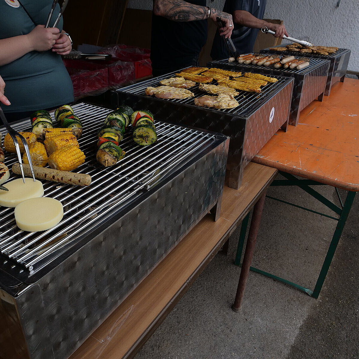 Grill mit Gemüse und Fleisch - copyright:Stadt Pforzheim
