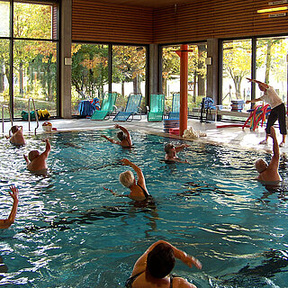 Bild: Wassergymnastik