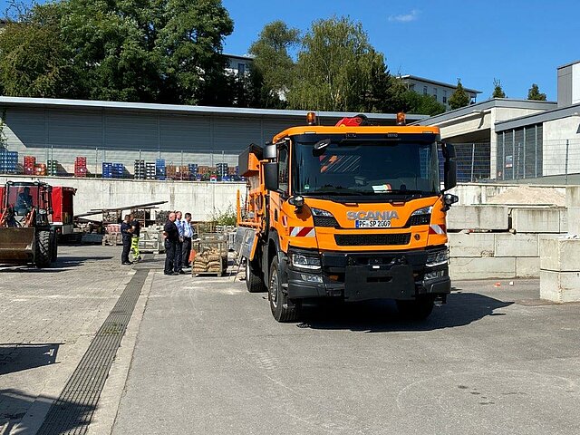 Sandsäcke füllen