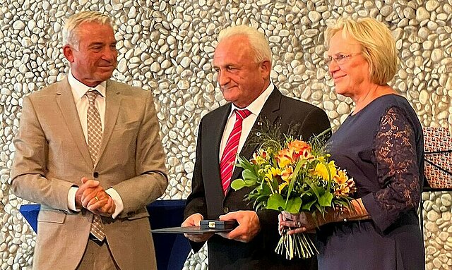 Pensionierter Kollege mit Bundesverdienstkreuz ausgezeichnet