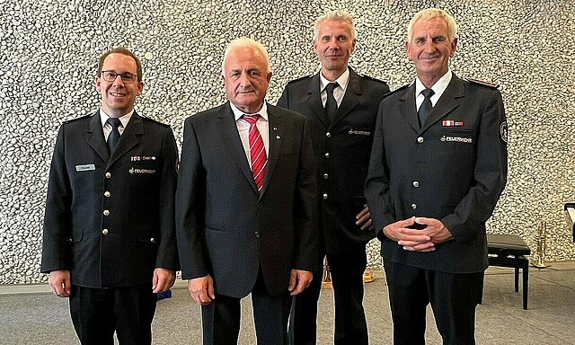 Pensionierter Kollege mit Bundesverdienstkreuz ausgezeichnet