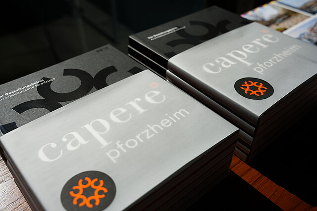 Stapel Bücher Capere Pforzheim