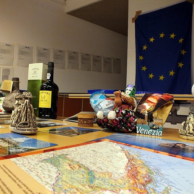 Dieses Bild zeigt Souvenirs, welche die Teilnehmer an die Heimat erinnern.