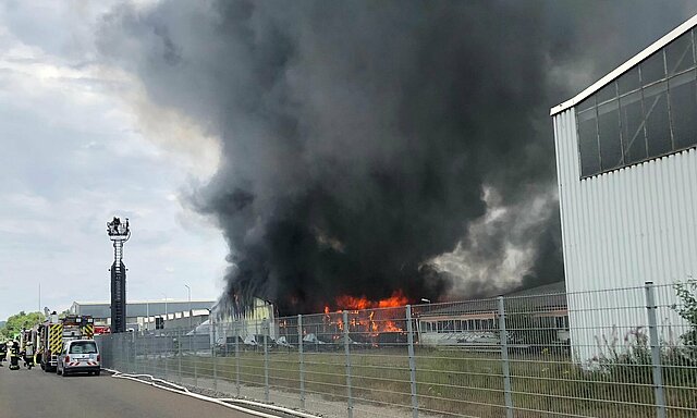 Grossbrand einer Lagerhalle
