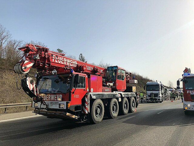 Verkehrsunfall mit zwei LKW