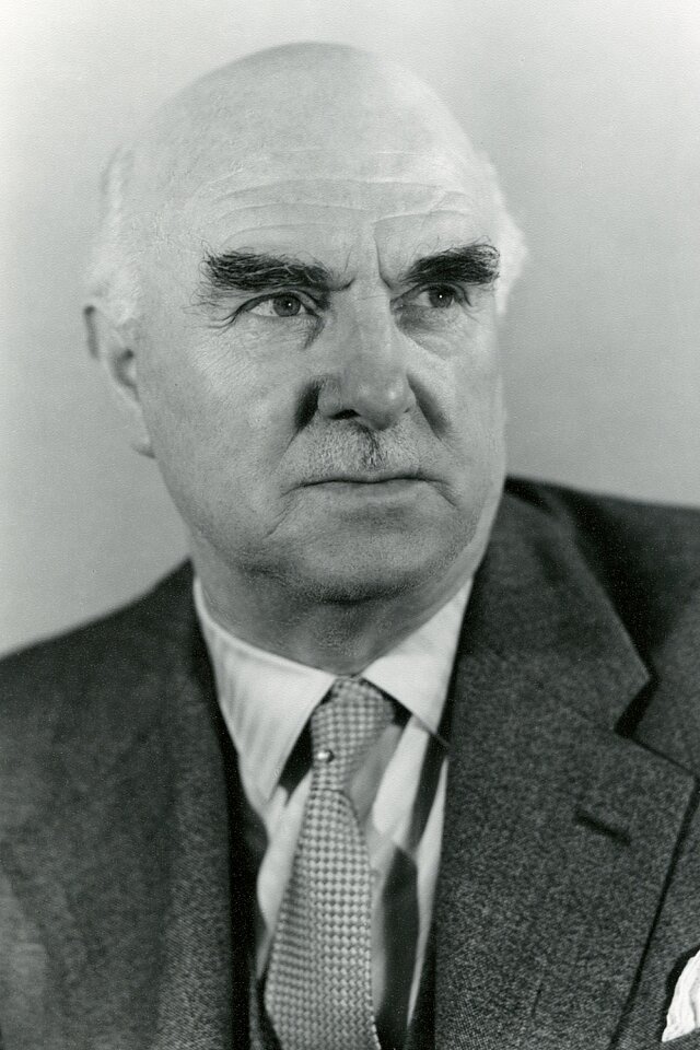 Dieses Bild zeigt eine Portraitaufnahme von Theodor Scheidt im Jahr 1967. - copyright:Stadtarchiv Pforzheim, S1-29-S-34-P-1, 