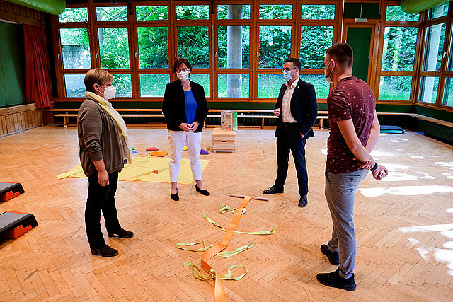 Übergabe Sportgeräte Johanna-Wittum-Schule