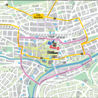 Auf dem Bild ist eine Karte mit der Sperrung des Schlossbergs zu sehen. Außerdem sind die Alternativrouten in die Innenstadt dargestellt.