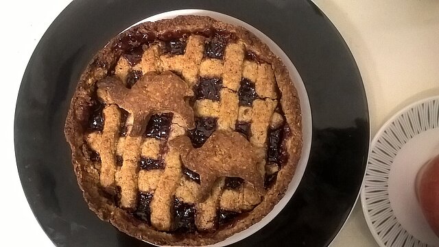 Linzer Torte cake