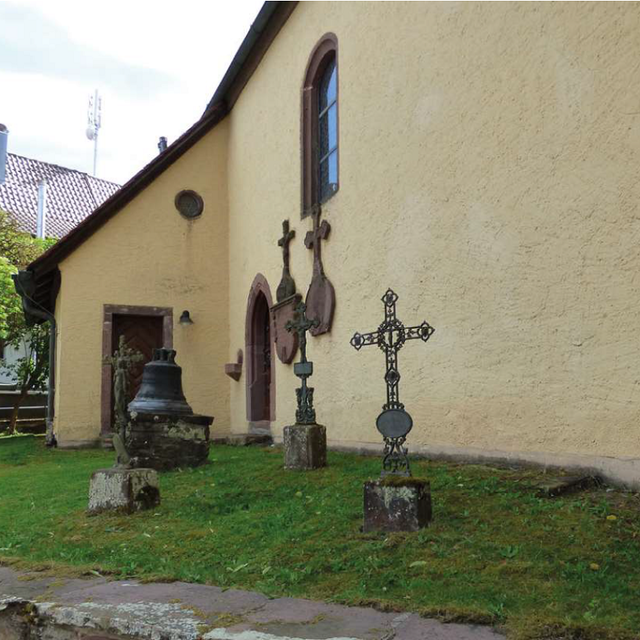 Außenansicht Seite Heilig-Kreuz-Kirche Hohenwart - copyright:denk mal!-Tour Hohenwart