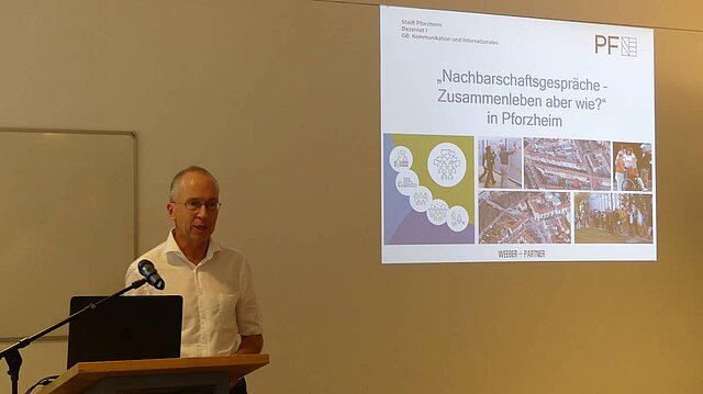 Auftaktveranstaltung Begrüßung durch Sozialbürgermeister Frank Fillbrunn