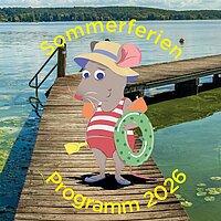 Illustrationen einer Maus in Badeklamotten auf einem Bootssteg stehend