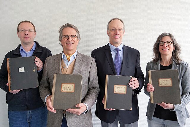 Farbfoto: Gruppenbild