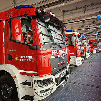 Drei HLF - copyright:Feuerwehr Pforzheim