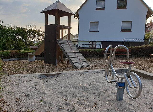 Foto vom Spielplatz am Drei-Eichen-Weg