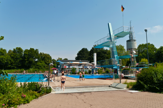 Foto: Wartbergfreibad Sprungtürme - copyright:EPVB