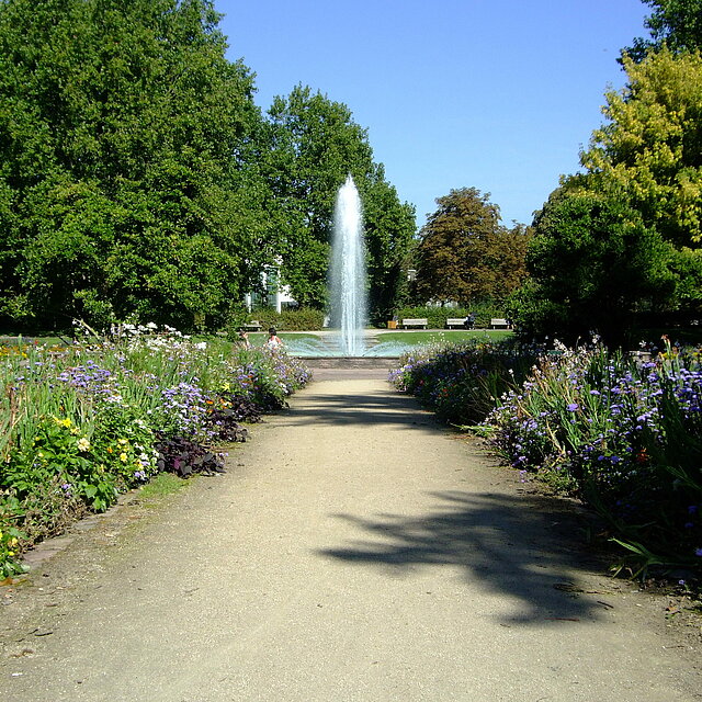 Wege im Stadtgarten Wege im Stadtgarten