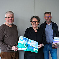 Gruppenbild von links: Harald Kuch, Sibylle Schüssler