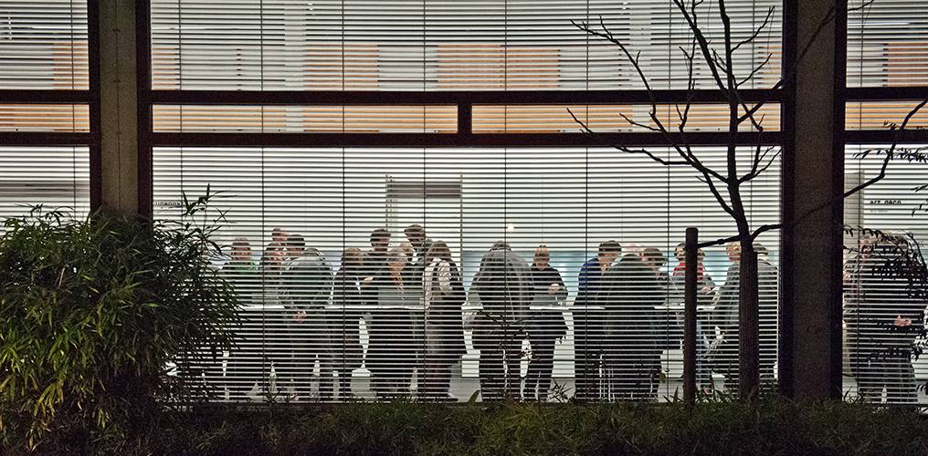 Besucher in der modernen Sammlung, Foto Petra Jaschke
