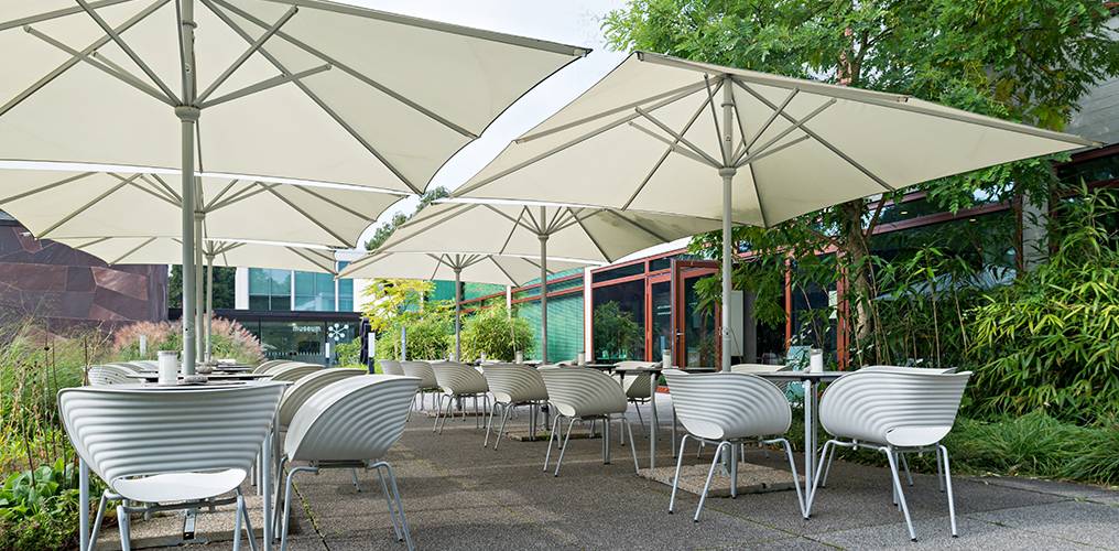 Foto: Terrasse des Cafés im Schmuckmuseum