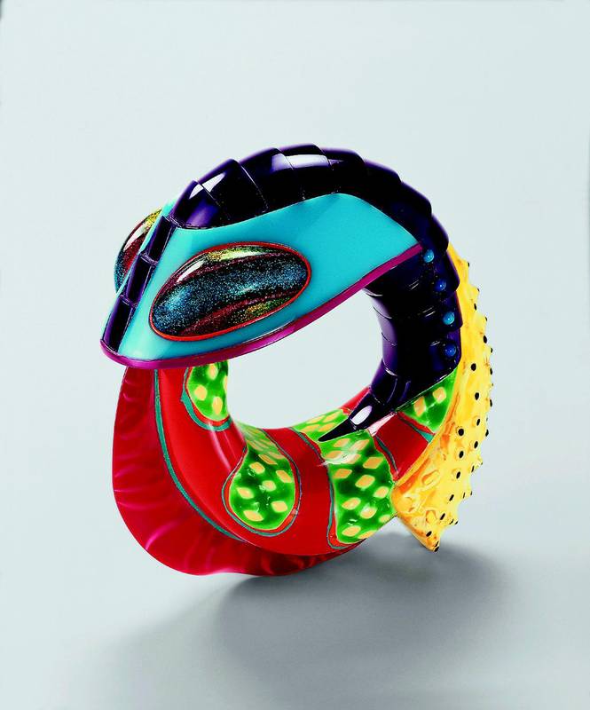 Armreif, Peter Chang, Glasgow, 1998, Foto Rüdiger Flöter